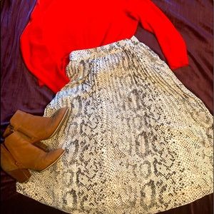 Snake print midi pleated skirt